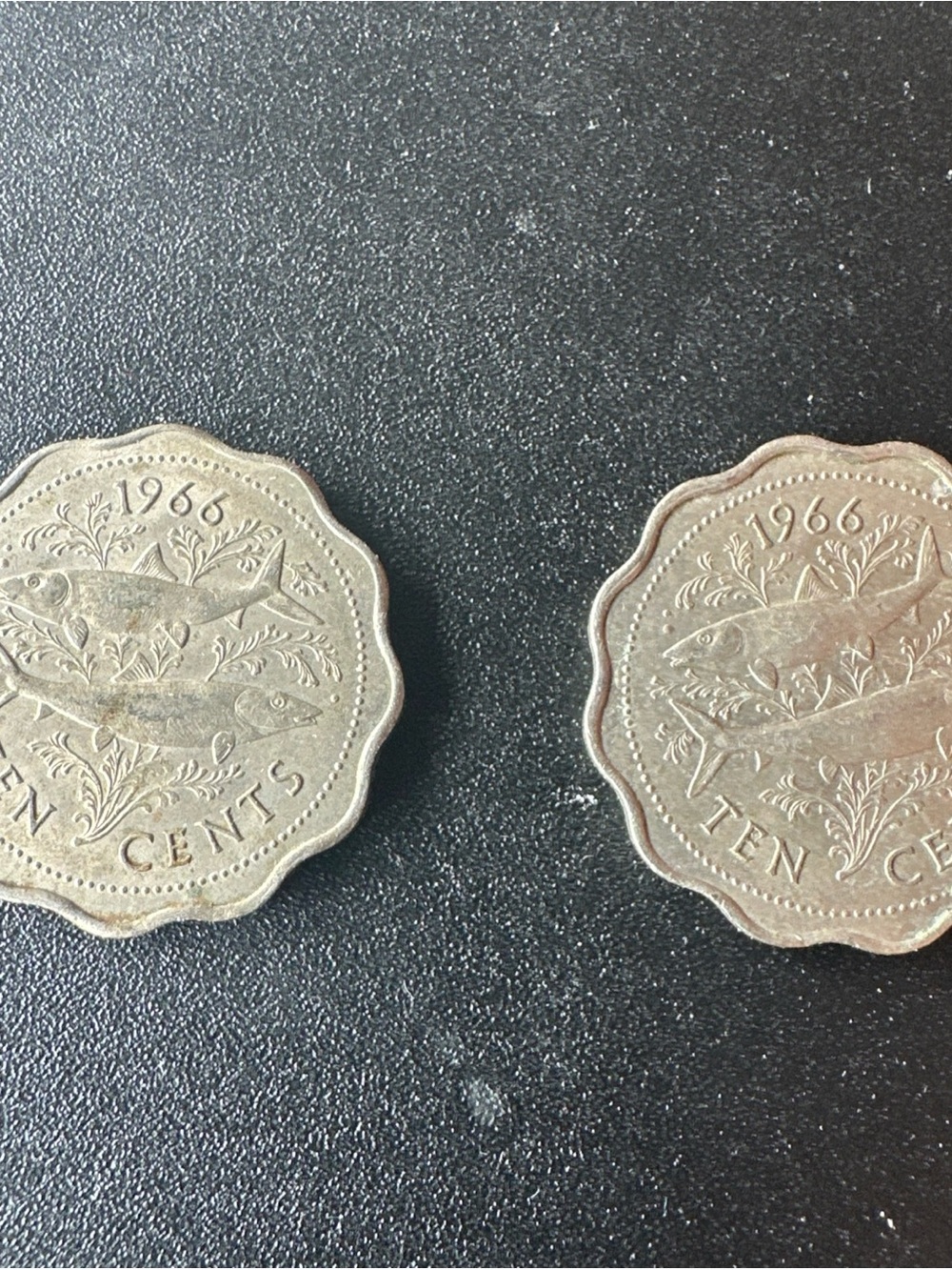 Lot of 2 Bahama Islands Ten cent Coin featuring Queen Elizabeth II Scallop Edges